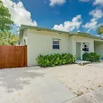 Deco Drive Miami • Near Hard Rock Stadium • South Beach • Wynwood