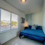 Marlins Park Suites - Apartment 4 - Cafe Colada Suite