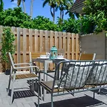 Awesome Townhouse 15 Minutes From The Beach