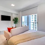 High End Studio Yotel Downtown L57