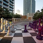 W-Icon Brickell