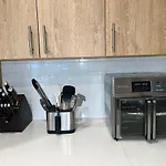 Upscale 2-Bedroom Condo Balcony And Pool View & Luxury Amenities In Miami-Doral, Mins To Miami Intl
