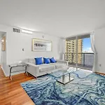 Spacious Ocean View Unit In The Heart Of Brickell
