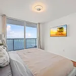 Spacious Ocean View Unit In The Heart Of Brickell