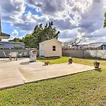 Gated Southern Miami Home 22 Mi To Downtown!