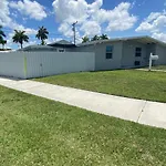 Nice Cottages Near Fiu