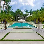 Fantastic Villa North Miami By The Glamhomes