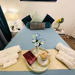 Relax 521- At The Side