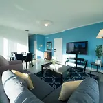 Marlins Park Suites - Apt 3 - Cuba Libre Suite