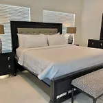 Villa Gia Large Home Near Brickell Miami Beach