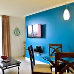 Relaxing Condo Hotel In The Grove, Free Parking