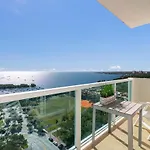 Ocean View Balcony Steps From Restaurants, Peacock Park & Marina