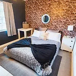 Close To Port Cruise, Steps To Wynwood. Up To 8 Pp