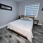 Beauty House In Palmetto Bay Fl