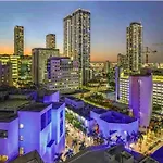 Downtown Miami 2 Br-Sleeps 6- 1-Kingbed, Sofabed
