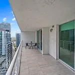 Central Unit With Ocean & City View Club At Brickell Bay