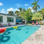 The Palms/ Big Pool/ Foosball/ Pool Table
