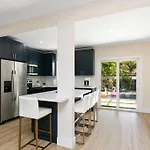 New Miami Home, Pool Near Airport And Beaches, King Bed