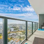 Exclusive High-Rise Condo In Edgewater Miami
