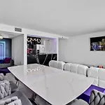 Miami Vice Oceanfront Sky Villa