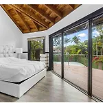 Tropical Oasis Resort Miami Home