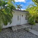 Biscayne Shore #2 - 3 2 - Charming And Tropical