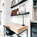 Coral Way Studio In Quiet Area Fast Internet Shen 1