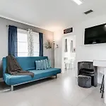 Welcoming 2-Br Apartment - 6 People V1