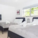 One Bedroom Apartment - With Parking & Balcony - Heart Of Wynwood