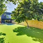 Modern Miami Home With Pool 1 Mi To Design District!
