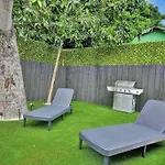 Design House -Heated Pool -Big Yard -Gated Parking