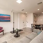 Modern Muse - Luxury Hotel Meets Miami Apartment
