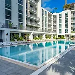 Miami Magic Vibrant 2 Bedroom With Free Parking