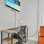 Suite Azul - Fully-Stocked, 1Br Apt With Private Patio And Free Parking