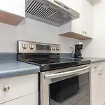 One Bedroom Apartment - With Parking & Balcony - Heart Of Wynwood