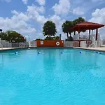 13101 Main Apartment Miami