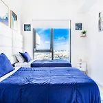 Stylish Bayfront Park Miami High-Rise 2-King Bed, 2 Bath Apartment