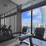 New 1/1 Apartment In Smart Brickell With Parking