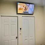 Cozy Rooms In Cute House, Close To Miami Airport - Free Parking