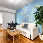 Comfy Little Havana Apt - Centrally Located Hv2