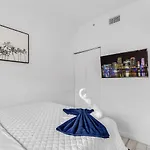 Lovely Unit Mins From Wynwood With Free Parking