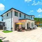 The Tropical Paradise Villa
