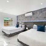 6Br Ultimate Retreat Pool, Sports Court & Bbq L10