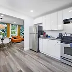 Vacay Spot Wynwood Jungle Getaway, Shower Massage Jets, Bbq, Patio Led Vibes, Prime Loc! 6 Blocks Away From Bars, Nite Clubs, Res, Shops