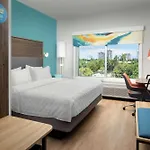 Tru By Hilton Miami West Brickell