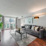 Style, Comfort, And Perfect Location In Brickell
