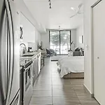 Landing Modern Apartment With Amazing Amenities