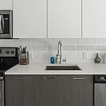 Landing Modern Apartment With Amazing Amenities