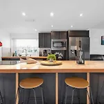 Renovated Gem: Prime Spotless Ideal