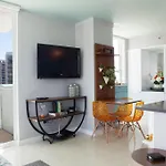 Connecting Rooms-Coconut Grove 10Th Floor- Parking Included